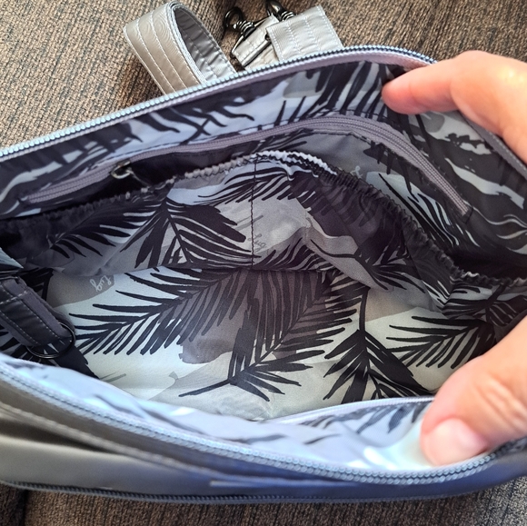 Lug Metallic Pearl Stretch And Moonwalk Quilted and Smooth Crossbody Bag Set - Picture 2 of 6